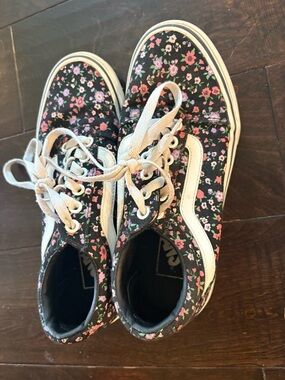 Vans High-Top Sneakers in Black with Pink & Purple Floral Print 6.5